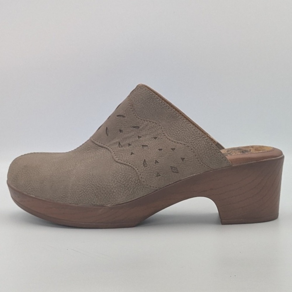 BOC Jinny Comfort Clog Beige Faux Suede Mule Shoes Wood Heel Boho Women's 9M